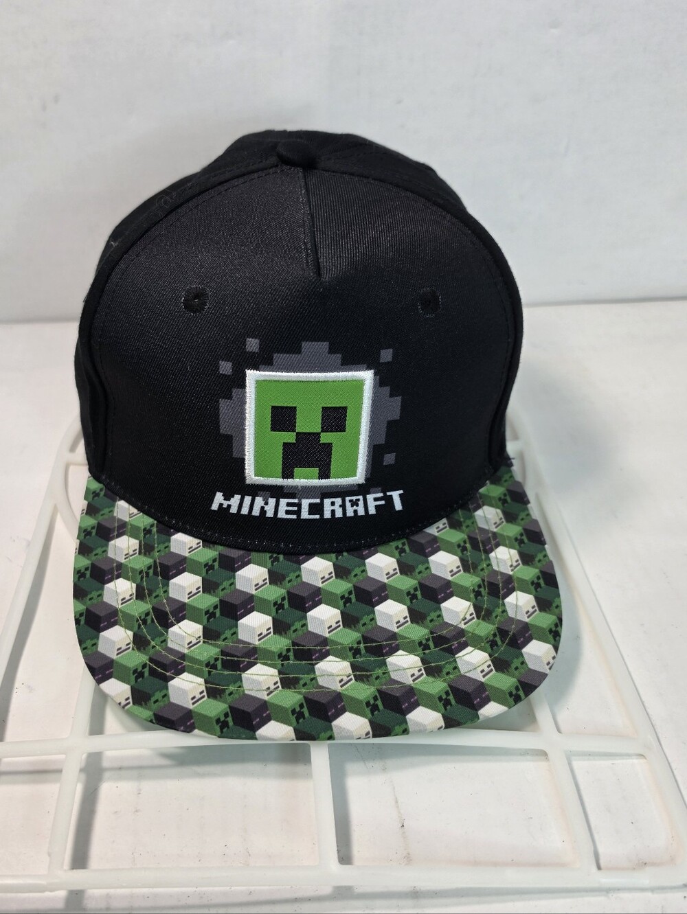 2022 Mohang "Minecraft" Snapback Hat Youth (Sz. OS). NWOT